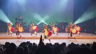 創作芸団レキオスの公演[ﾚｷｵﾌｪｽﾀ2023]レキオスオリジナル曲「風に舞え! レキオス 獅子の如く」演舞の模様です。