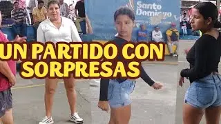 Natalie es pequeña pero respondona y Don Ramón lo sabe ECUAVOLEY PODEROSO