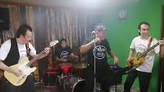 Crema y Nata - Es Lupe - Los Johnny Jets