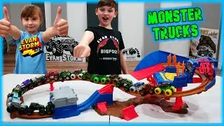 Давайте поиграем в игровой набор Grave Digger Monster Truck Ultimate Speedway!