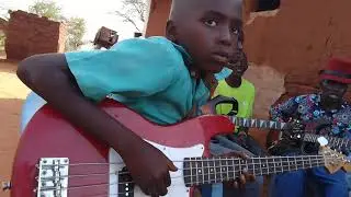 🔥Safari ya kisii🔥 Kimangu song🔥 live performance by kikauni boys band 🔥 Mutinda on bass  Nicko on 🥁.