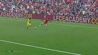 Superb cross by Tsimikas evades the covering defender and Antony slots home vs Crystal Palace!