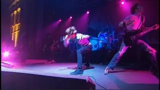 Senses Fail - Bite To Break Skin (Live At Taste Of Chaos 2005 DVD) HD