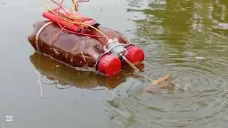বোতল দিয়ে নৌকা 🚤 ফেলে দেওয়া বোতল দিয়েই বানালাম ছোট নৌকা! ♻️✨ #MiniBoat #BanglaDIY #বোতলদিয়েনৌকা