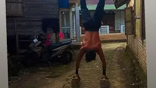 olahraga kalestenik hanstand x5set vike push 100 day 11
