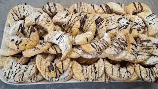 حلوة الهلال بمذاق الكوك هشيش وساهل(Hilal sweet with a crisp coconut taste that melts in the mouth)
