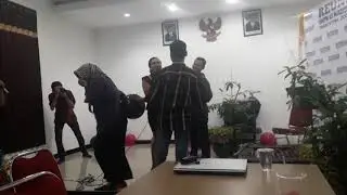 Lomba biduan cantik nusuk bokong cowok cowok