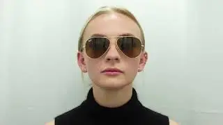 Woman model wearing Ray-Ban Sunglasses Aviator RB3025 112/85 Sunglasses