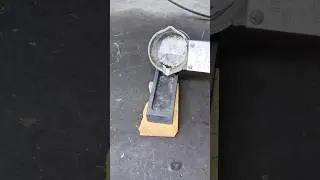 Pouring Molten Metal into a graphite ingot mold #heinrichsmade #satisfying #metalcasting
