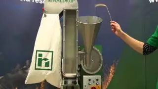 LT-15 Treshing Trial / Awned Wheat - www.haldrup.net
