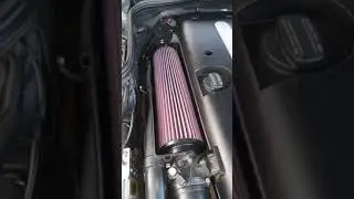 W211 e320 cdi (OM648) engine, straight 6, 3.2, K&N air filter.