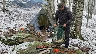 ❄️ Snow Camping & Fishing | 1 Day in the Wild