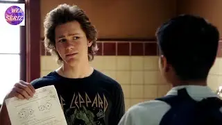 Young Sheldon : Season 4 : Georgie sold Question Papers in School