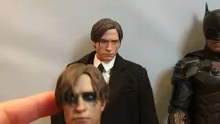 Hot Toys The Batman Deluxe version