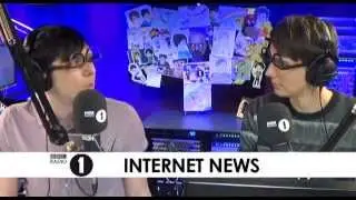 A ROYAL SURPRISE - Dan & Phil's Internet News!