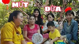 Đêm Giao Thừa quê tôi / Tống Loan . New Year's Eve in My Hometown / Tong Loan