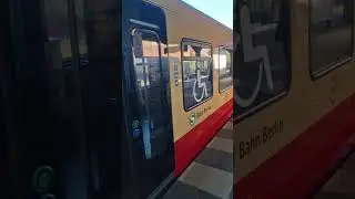 Durchfahrt S-Bahn BR483/4 Berlin-Feuerbachstra&szlig;e