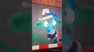 assistindo galinha pintadinha 4