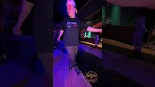 A whole vibe on wheels! 🎶🛼 #rollerskating #groove @sk8.ne