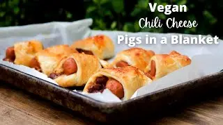 Vegan Chili Cheese 🐷 in a Blanket #vegan #veganrecipes #food #recipe
