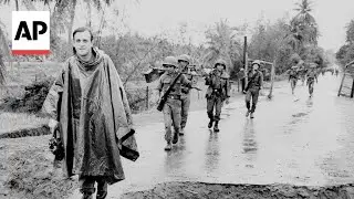 Pulitzer Prize-winning journalist, who reported on Vietnam and Gulf wars, has died