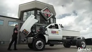 Best Hot Shot Truck? International CV 2019. Chevy Silverado 6500 Medium Duty. Hot Shot Trucking