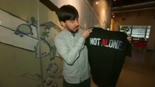 CNN: Linkin Park's T-shirts for Japan relief