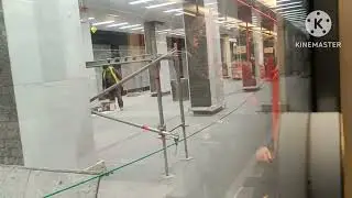 Zastaven&iacute; ve stanici Pankr&aacute;c z důvodu doh&aacute;něn&iacute; druh&eacute;ho vlaku