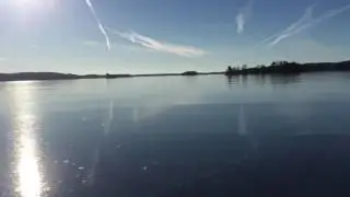 Pattinaggio su lago ghiacciato