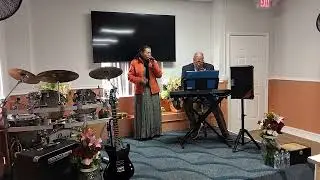 EN EL DEVOCIONAL (EN LA IGLESIA CRISTIANA EL REY TE MANDO A LLAMAR).