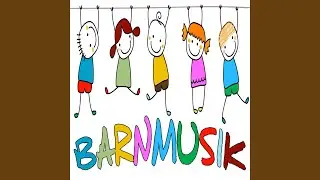 Bl&aring;sippan ute i backarna st&aring;r