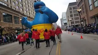 Looks like a band guy's Thanksgiving Parade Footage - 20161124 093403