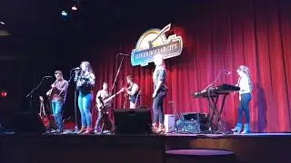 The Willis Clan - Ring of Fire