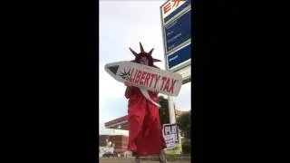 Red Statue of Liberty 2016