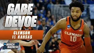 Clemson's Gabe Devoe scores a game-high 31 points in the Sweet 16