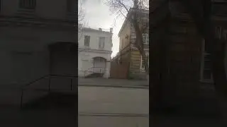 Милый сердцу городок! Дома старинные в рядок! 