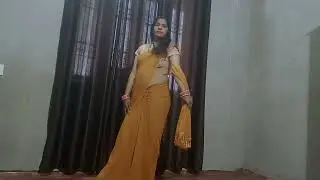 Saree pose sytal in beutiful pose