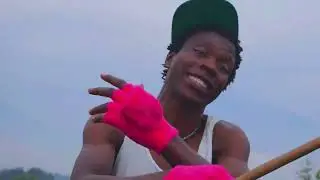 Akimuhana__RUNONKO ft UmwamiCokx_-_AdMaxcomina(Official Music Video)