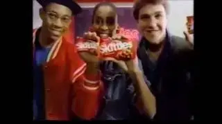 Pub Qu&eacute;bec - Skittles