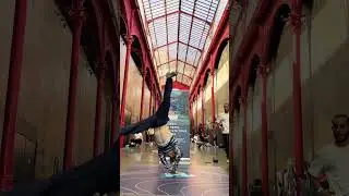 BBoy Create showing some interesting and hard breaking transitions on #Steppix PRO mat.