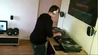 Part 2: Bazzer - 15MinMix | Hands UP