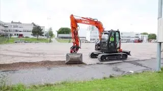 Kunstgress med Hitachimaskiner hos Bane og Entrepren&oslash;rservice