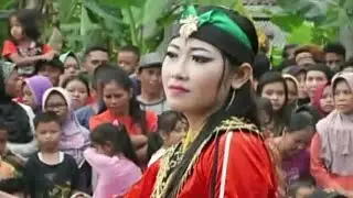 3.Turun sintren ebeg wijaya sari live karang wangkal