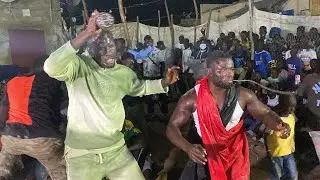 L’entrée plus ambiance de ALPHA KOOR FATOU À SIMAL LE 26 janvier 2026