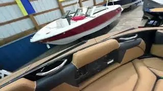 2024 Supreme S240 Wakeboat ￼