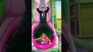 Super cool slides! #funnykidstvs #mrsmartkid
