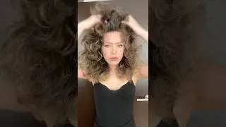 Let&rsquo;s bring back 80s curls 🤭🤭 #curlyqueen #curlyhair #80s