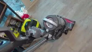 Первый тест на питомца с вращающимся аэродинамическим туннелем Hoover