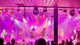 Piratcrew: Juzeppe. The magic hotel, closed chest.