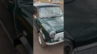 Classic Mini Cooper #classic #cars #automobile #carshow
